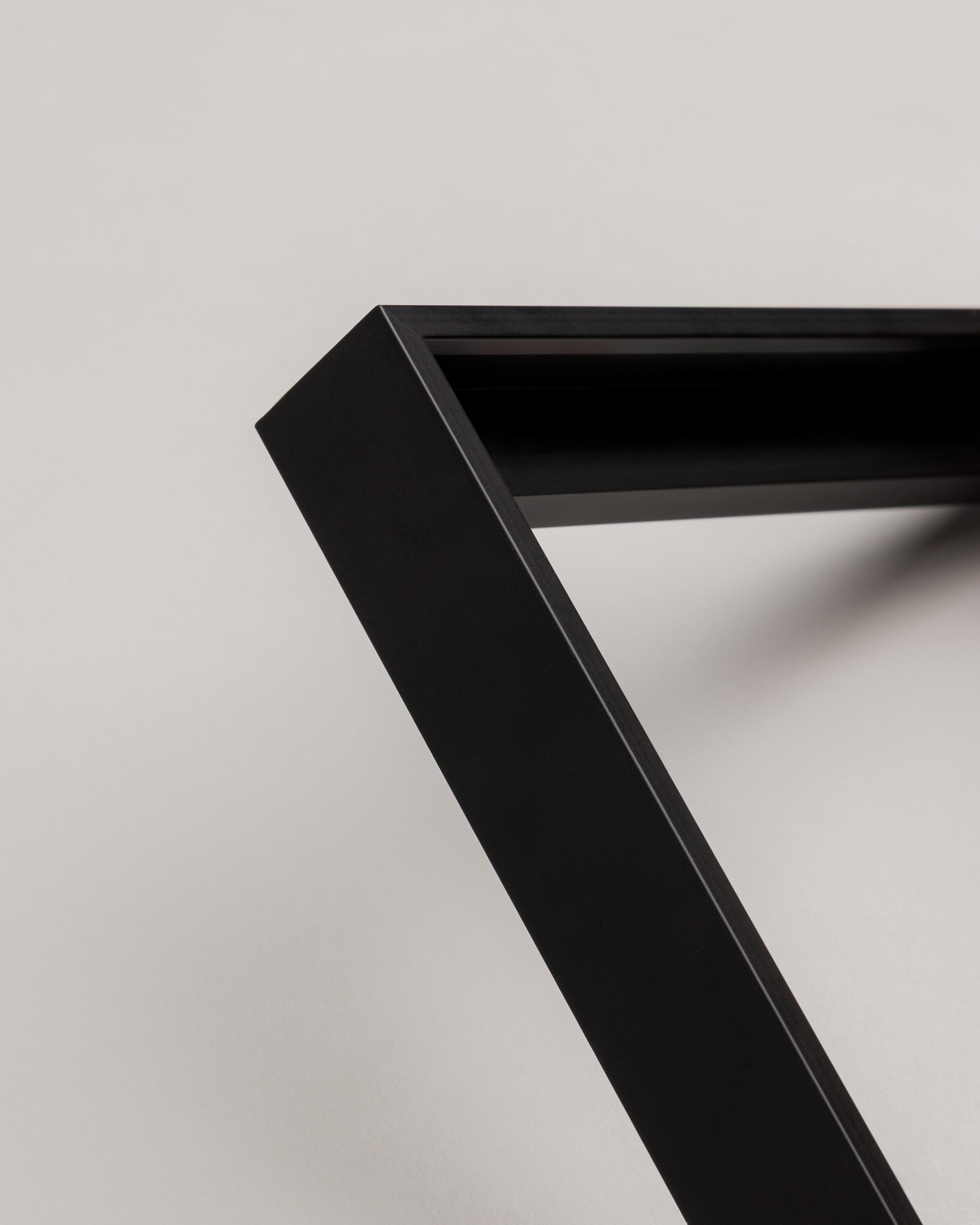 Straight Edge Slim - Matte Black