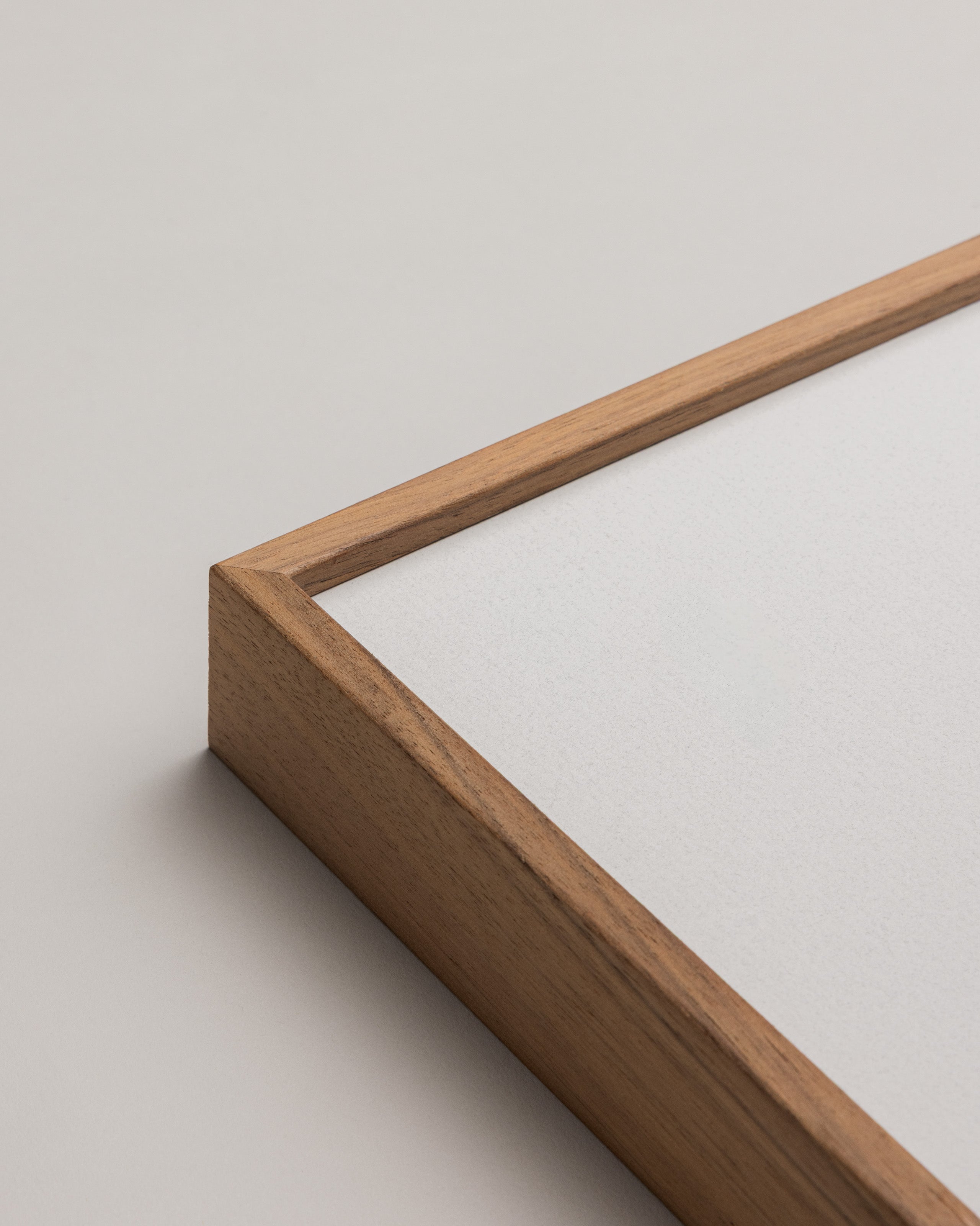 Straight Edge - Walnut