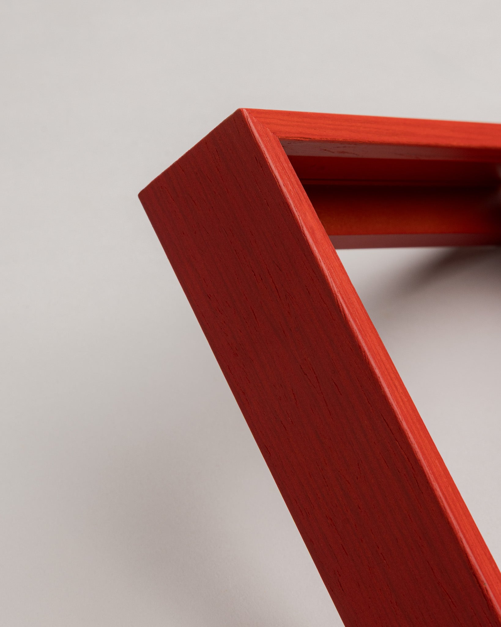 Straight Edge - Cherry Red