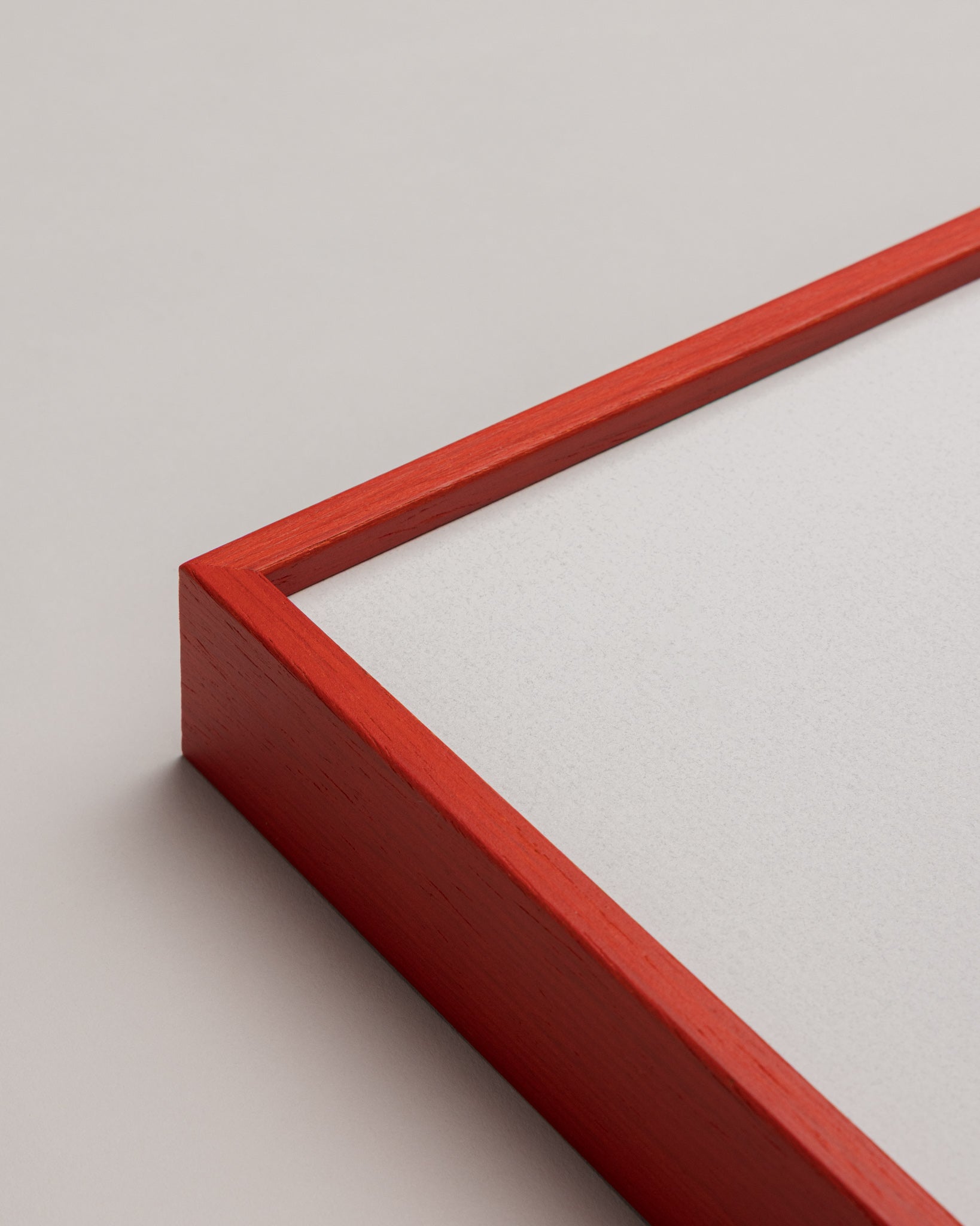 Straight Edge - Cherry Red