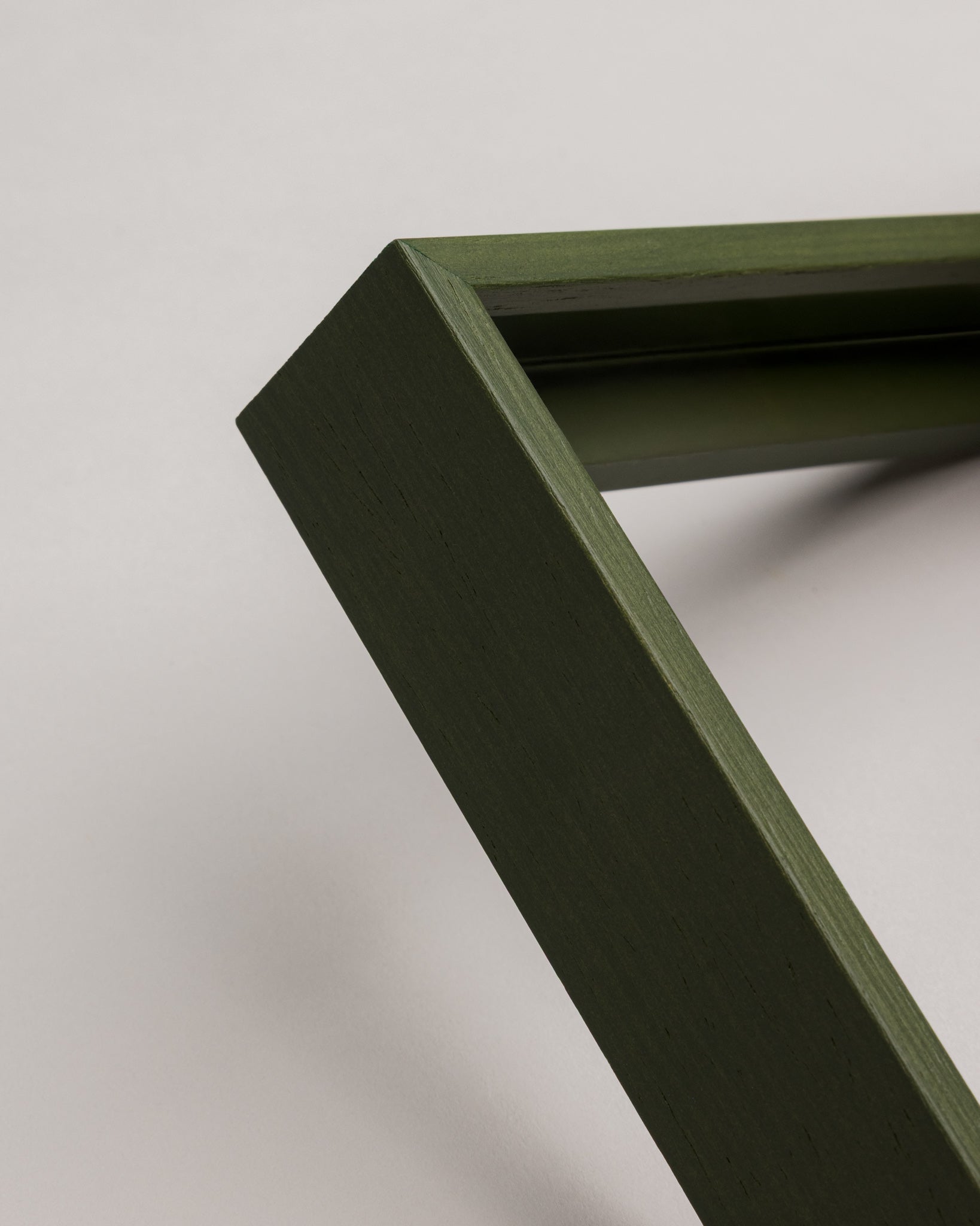 Straight Edge - Olive Green