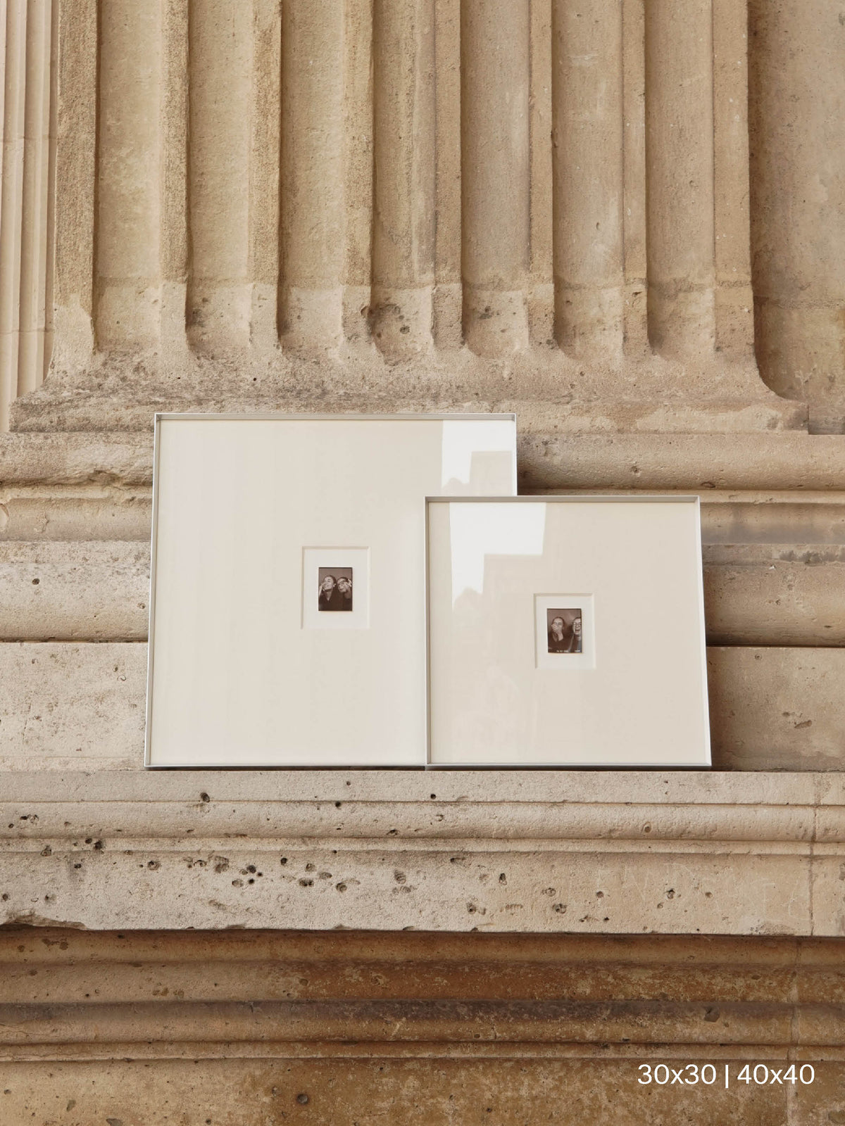 Framing Wall - Shiny Silver